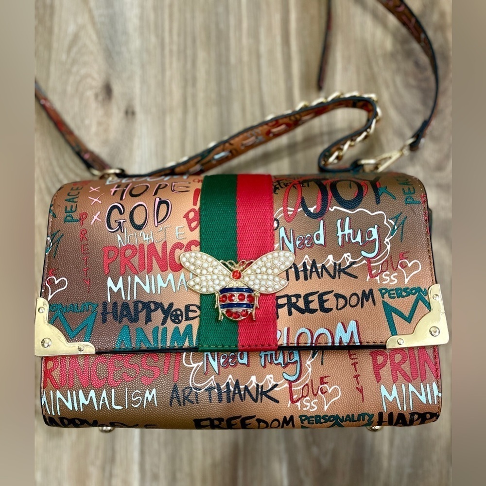 Alba Queen Bee Graffiti Bag Multi NWOT 
Trendy Multi Graffiti Queen